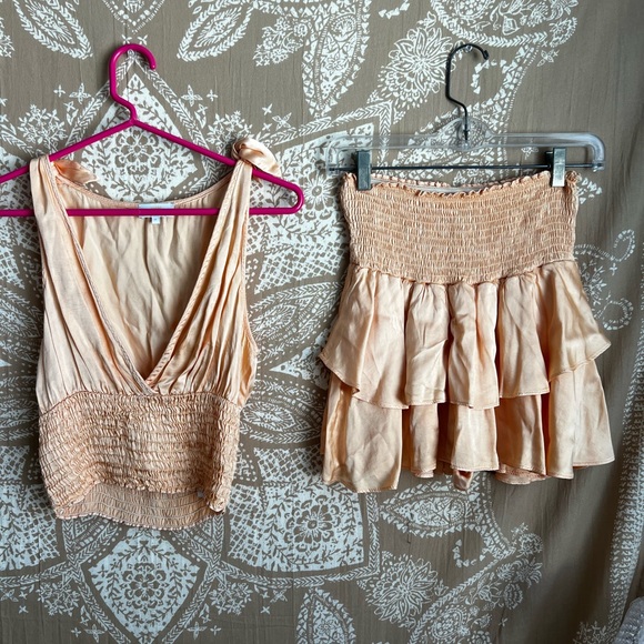 Elegant Peach Mini Skirt - Picture 1 of 6